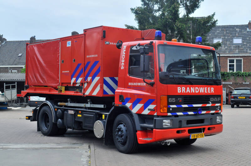 Kenteken: VX-87-TR Roepnummer: RMD866 > 23-5182 Type voertuig: HA Merk &amp; Type: DAF FA65.210NC400 Opbouw: Leebur Bouwjaar: 1993 In dienst: 2012 Uit dienst: 2017. Regionaal BiZa voertuig, afkomstig van Weert 