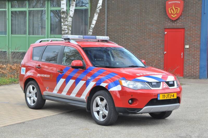 Kenteken: 11-JTJ-4 Roepnummer: WT997 > 23-4491 Type voertuig: DA-OVD Merk &amp; Type: Mitsubishi Outlander Opbouw: Visser Bouwjaar: 2009 In dienst: 2009 Uit dienst: 2017.  Verkocht aan bedrijfsbrandweer Nyrstar - Budel 