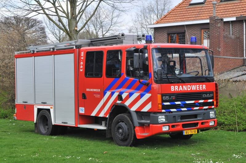 Kenteken: BG-TX-18 Roepnummer: WT643 > 23-4431 Type voertuig: TS. LD3250 HD240 T1500 Merk &amp; Type: DAF FF65.240-16NC380 Opbouw: Mucar-Godiva Bouwjaar: 1999 In dienst: 1999 Uit dienst: 2016