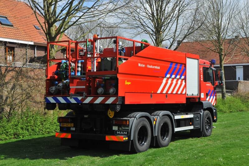 Kenteken: BR-DZ-22 Roepnummer: WT868 > 23-4484 Type voertuig: HA Merk &amp; Type: MAN 26.350FDC[TG-A] Opbouw: Leebur Bouwjaar: 2005 In dienst: 2005 Uit dienst: 2020.   Regionaal voertuig. Naar regio Limburg-Noord Beheer 