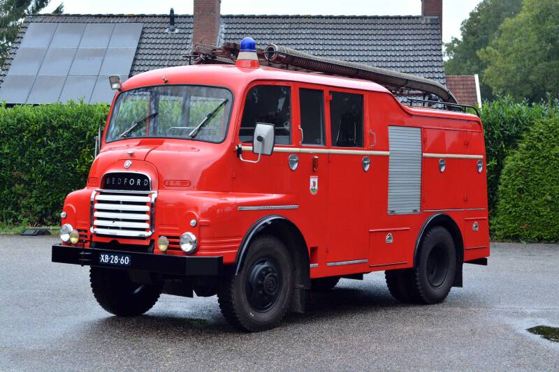 Kenteken: XB-28-60 Roepnummer: AS1 > 722 Type voertuig: TS9 (GM) MD/LD2200 T1200 P...? Merk &amp; Type: Bedford RSZ3 Opbouw: Kronenburg-Doeschot Bouwjaar: 1964 In dienst: 1978 Uit dienst: 1990. Overgenomen van Boxtel. In bezit van HBVV