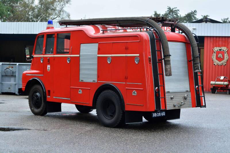 Kenteken: XB-28-60 Roepnummer: AS1 > 722 Type voertuig: TS9 (GM) MD/LD2200 T1200 P...? Merk &amp; Type: Bedford RSZ3 Opbouw: Kronenburg-Doeschot Bouwjaar: 1964 In dienst: 1978 Uit dienst: 1990. Overgenomen van Boxtel. In bezit van HBVV