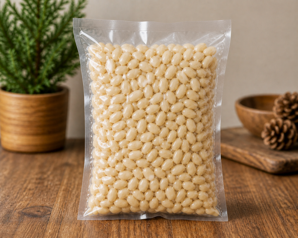 Zedernkerne geschält  (in Vakuumverpackung)
