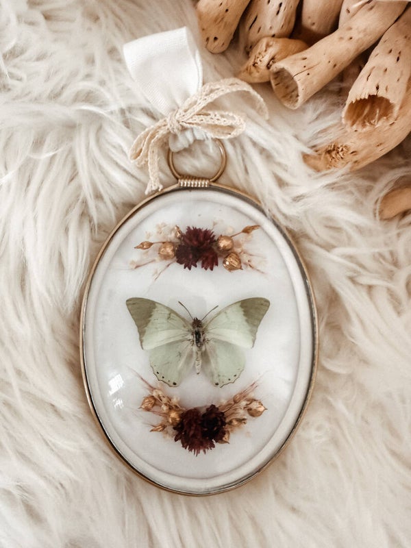 Emerald Bloom - Vintage Frame