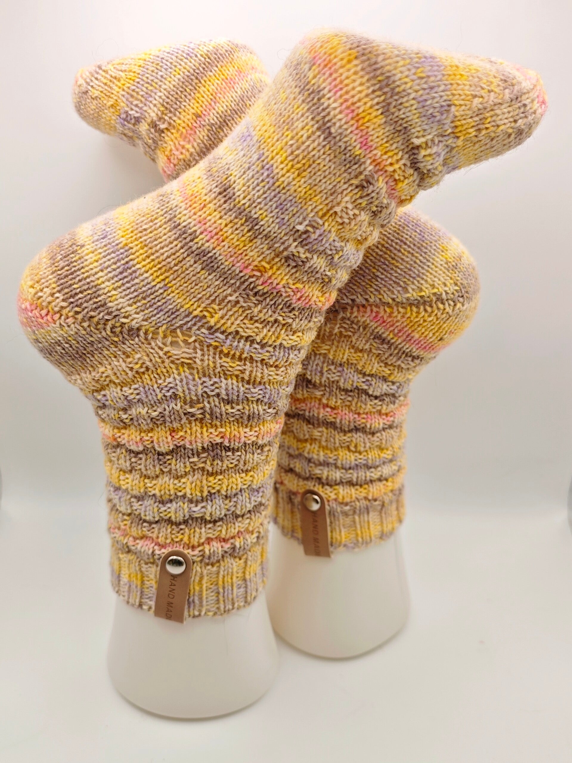 Handgestrickte Wollsocken Frühlingszauber – Größe 38/39