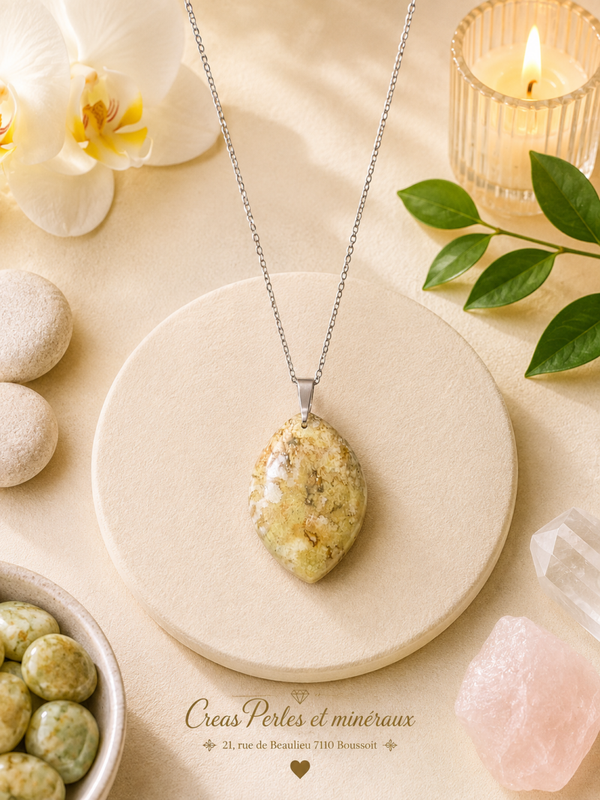 Pendentif en opale verte A+ sur chaîne en acier inoxydable n°1
