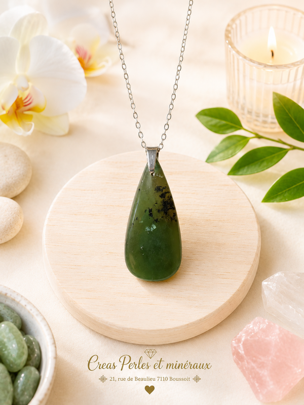 Pendentif en jade néphrite sur chaîne en acier inoxydable n°1