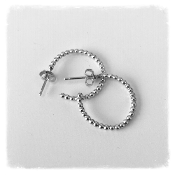 Creooltjes uit bolletjesdraad