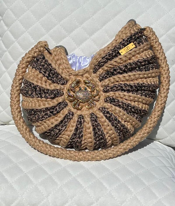 Gehaakte Schelp dames tas met luipaard print en strass broche