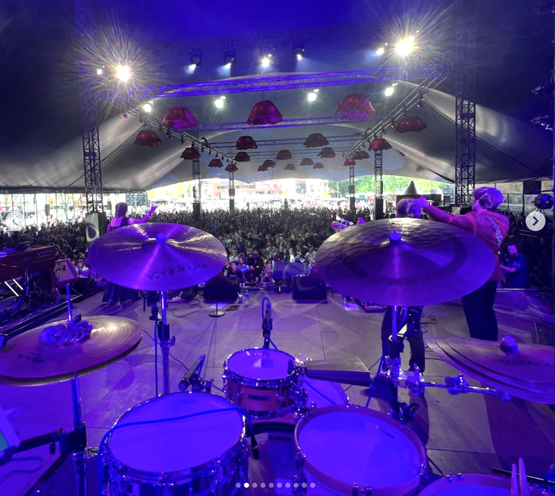 Benjamin Torbijn zijn POV vanaf achter zijn drumstel op Bospop