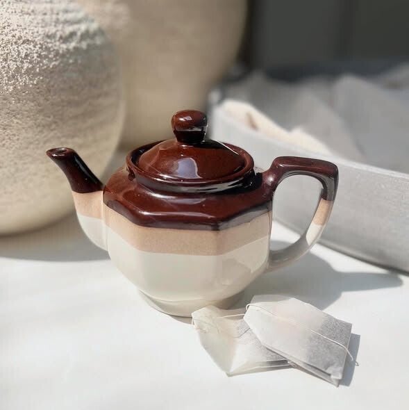 Theepot zachte kleuren