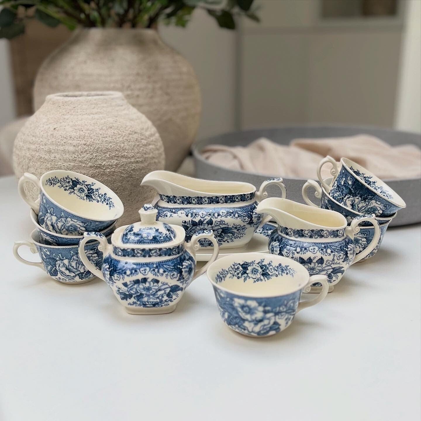 Set - Theeservies - Balmoral Enoch & Ralph B. Woods