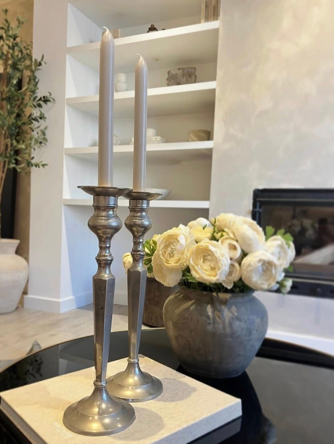 Set - 2 verzilverde kandelaars