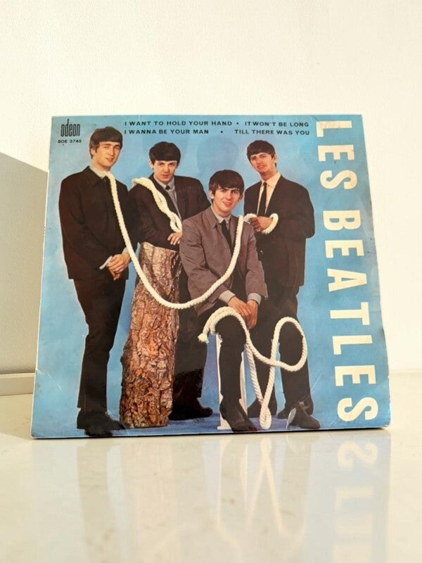I Want To Hold Your Hand - The Beatles 1964