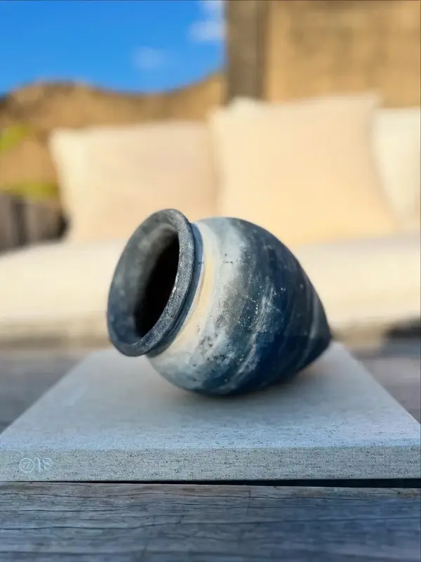Rustiek blauw kruikje