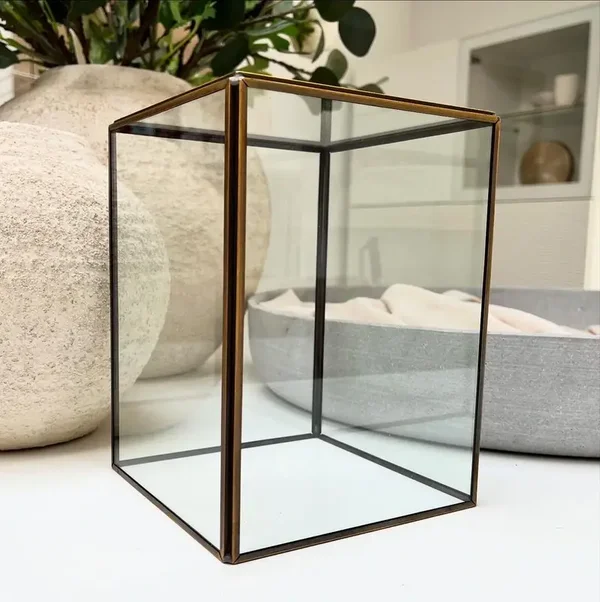 Vitrine messing