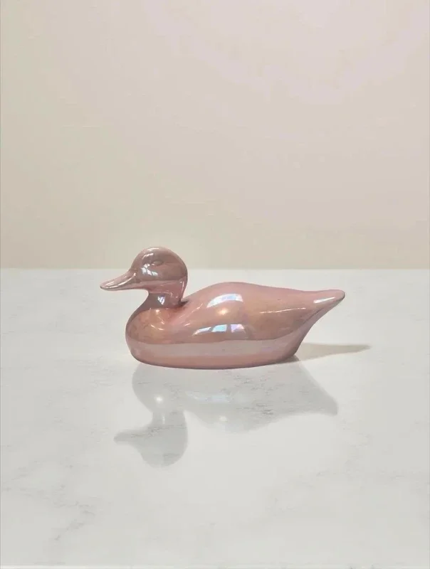 Keramiek beeldje roze eend