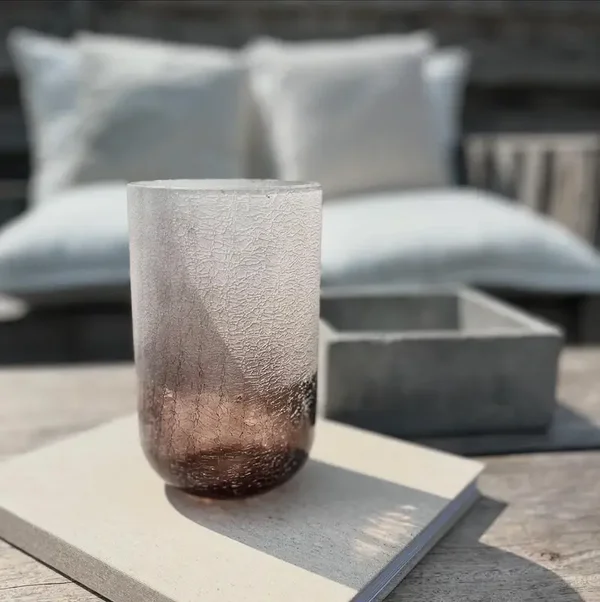 Vaas glas grijs