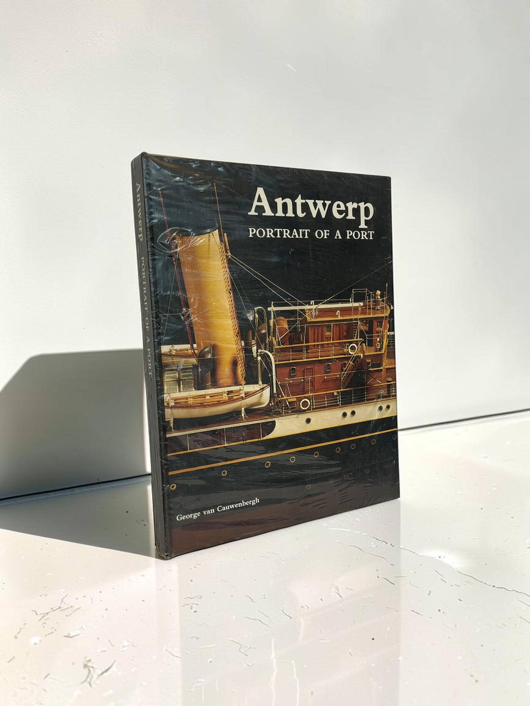 Antwerp, Portrait of a Port - George van Cauwenbergh 1983