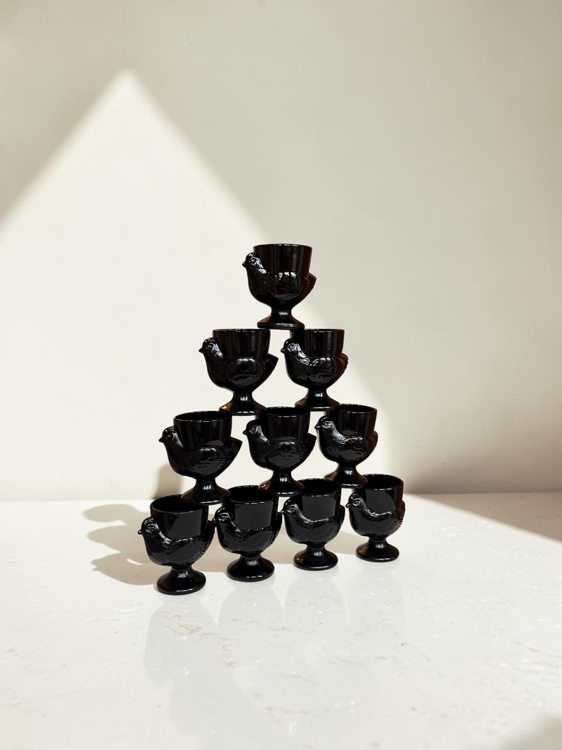 Set - 10 eierdopjes glas zwart - Arcoroc 1974