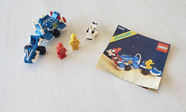 LEGO® CLASSIC SPACE Moon Rover 6874
