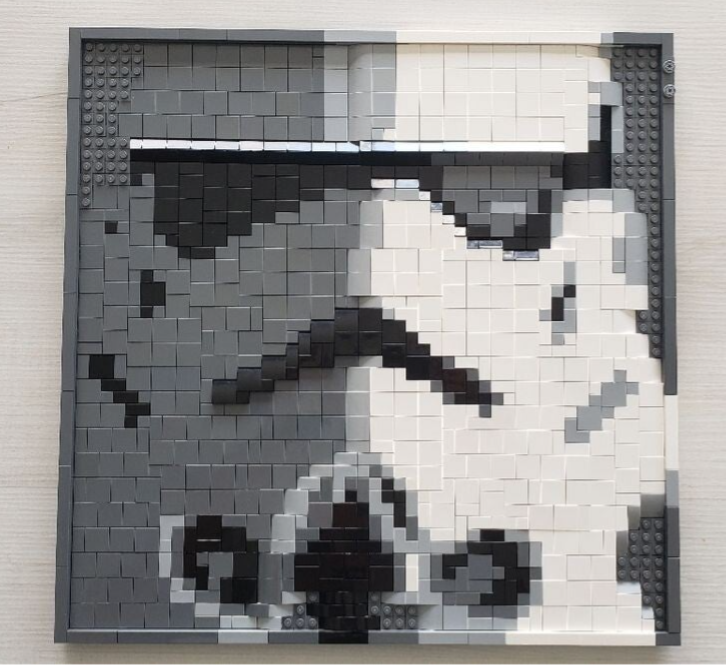 Tableau en briques Lego d'un Stormtrooper vue de haut