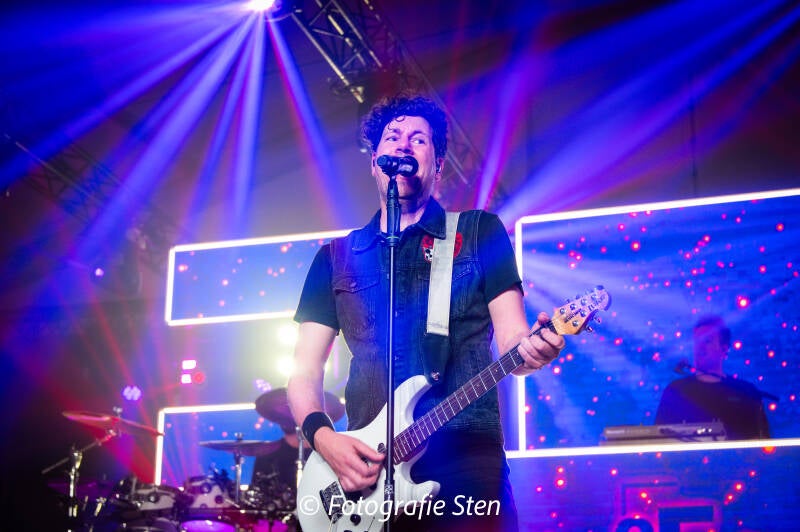 s23_2878-standard.jpg