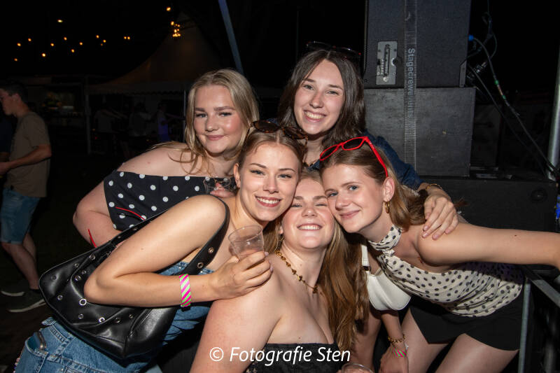 s23_3969-standard.jpg