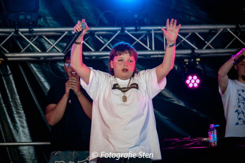 s23_5234-standard.jpg