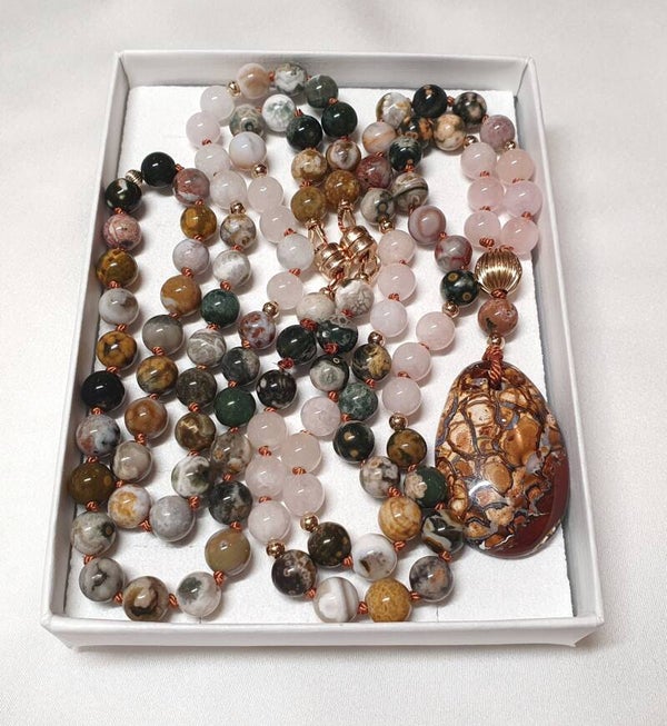 Mala oceaanjaspis, morganiet en boulder opaal