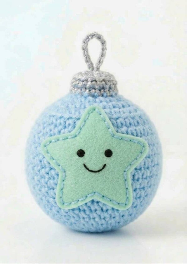 Haakpatroon van vier kerstballen naar keuze!