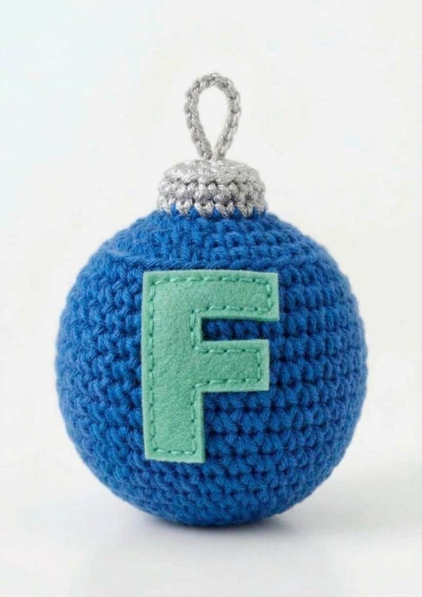 Haakpatroon van vijf kerstballen naar keuze!