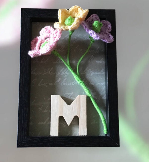 Haak- werkbeschrijving fotolijstje met boeketje