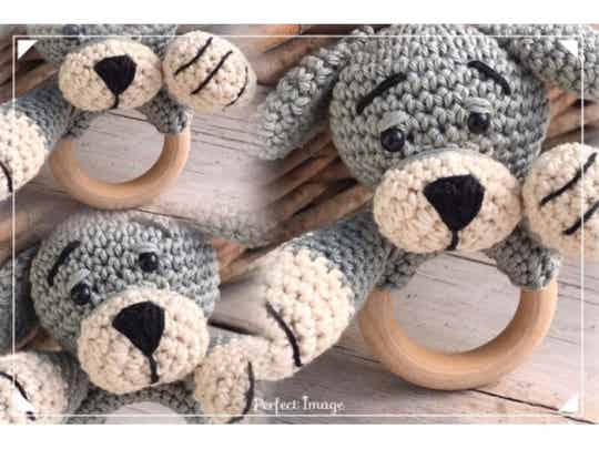 Haakpatroon hondjes bijtring met pootjes