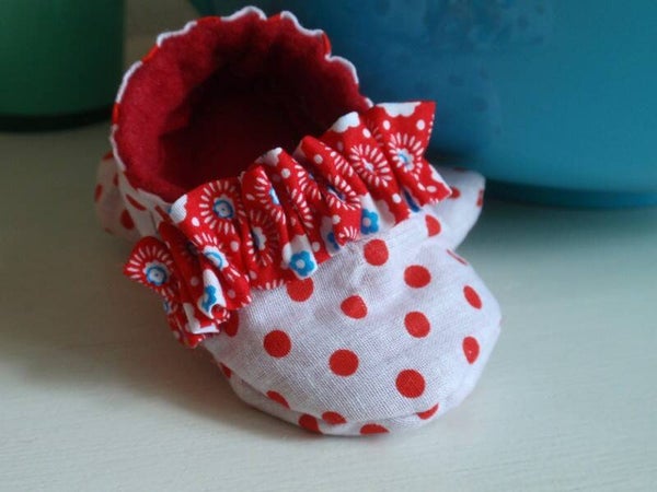 Naaipatroon slofje met ruffelrandje