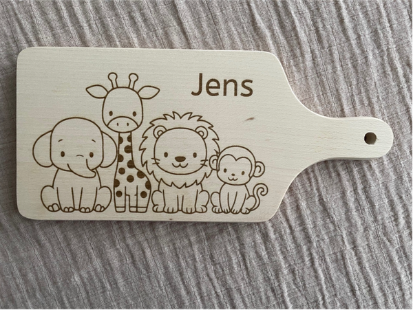 Houten plankje met safaridieren | Gepersonaliseerd ontbijtplankje