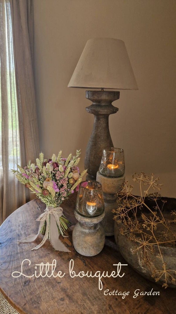 Liten bukett torkade blommor