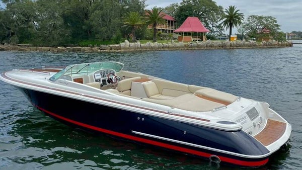 Chris-Craft Corsair 28