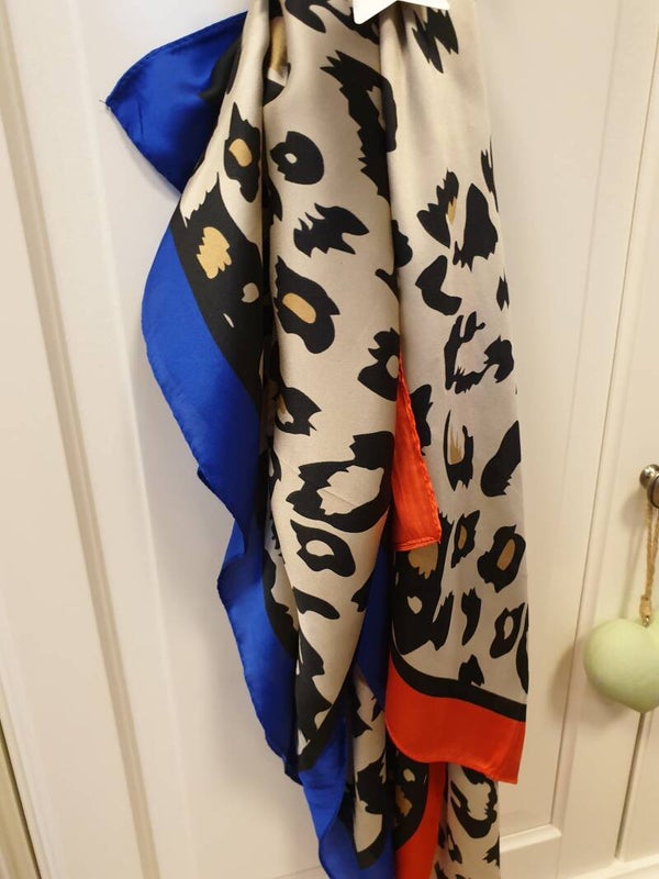 Shawltje - Satin rood