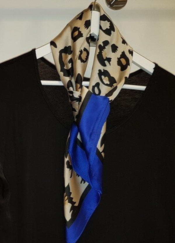 Shawltje - Satin blauw