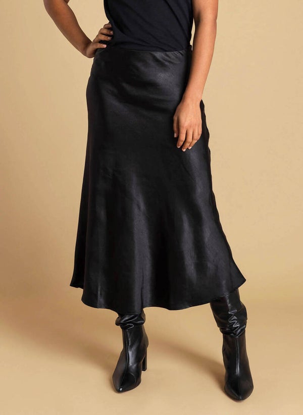 Ivy Beau Rok Asmae - Black