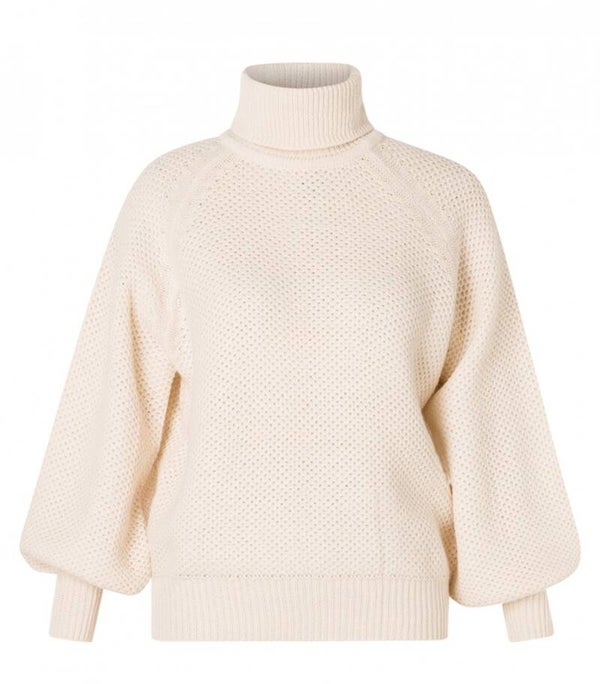 Yest Trui Ewa - Sandy White