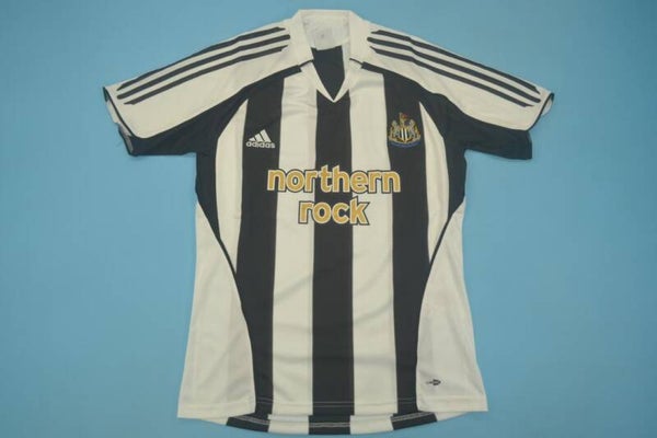 Newcastle United 2005/06 Home Shirt - Adults Small to 2XL