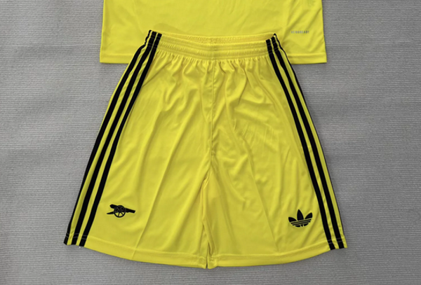 Arsenal 2025/2026 Yellow Goalkeeper Shorts - Adults Small to 2XL