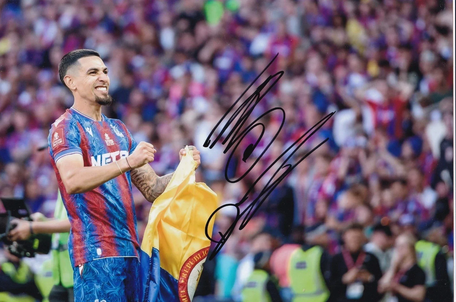 Daniel Munoz - Hand Signed 12x8 Inch Photograph - Crystal Palace - COA