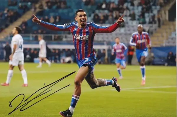 Daniel Munoz - Hand Signed 12x8 Inch Photograph 2 - Crystal Palace - COA