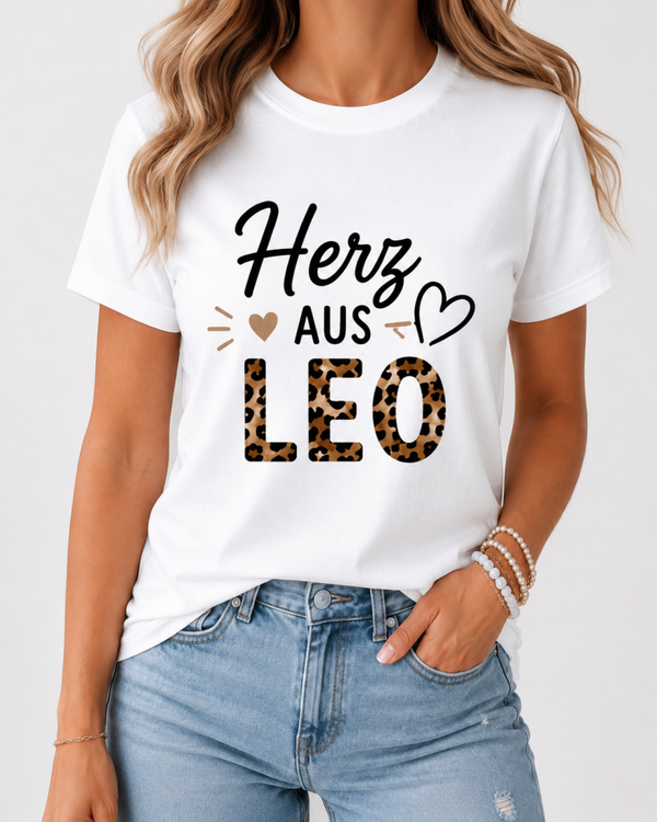 Herz aus Leo Damen T-Shirt – Stylisches Statement Shirt mit Leo-Print