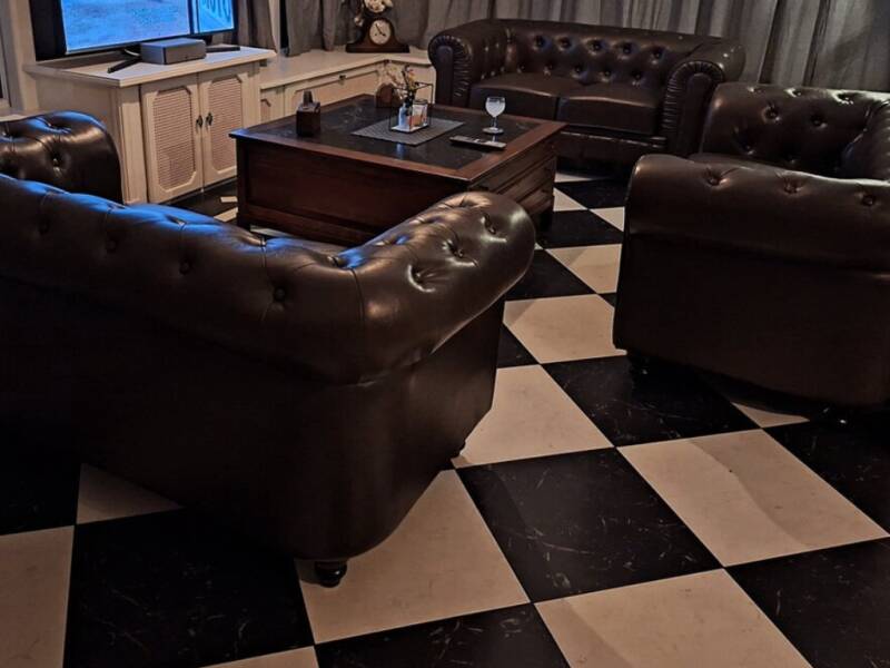 Chesterfield banken bruin mokka