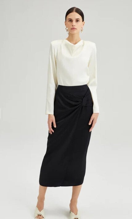 Skirt with knot detail