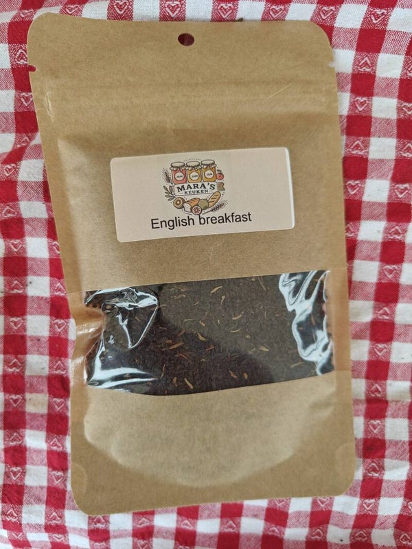 Thee English breakfast
